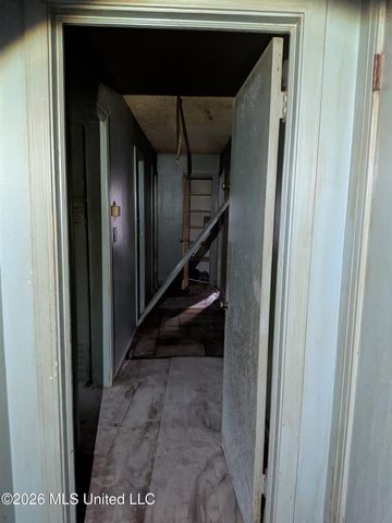 399 Cooper Road, Jackson, MS 39212