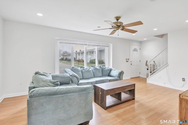 40 Carriage Path North 40, Milford, CT 06460