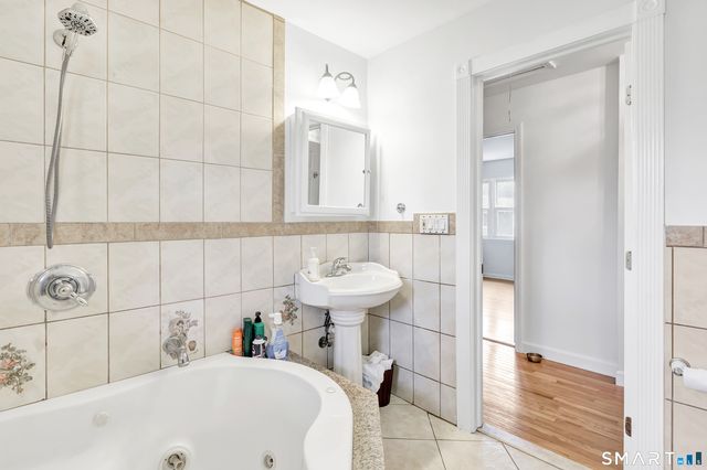 40 Carriage Path North 40, Milford, CT 06460