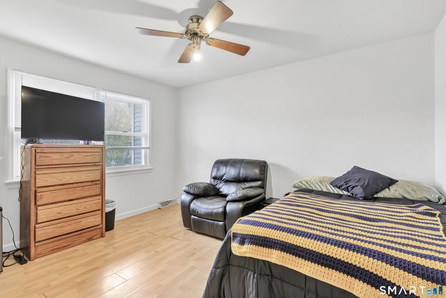 40 Carriage Path North 40, Milford, CT 06460