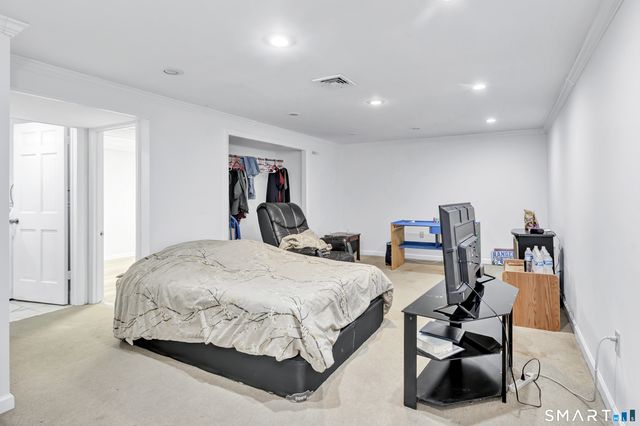 40 Carriage Path North 40, Milford, CT 06460