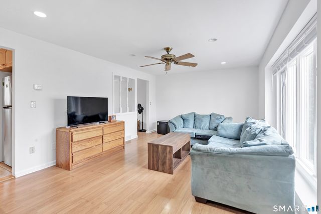 40 Carriage Path North 40, Milford, CT 06460