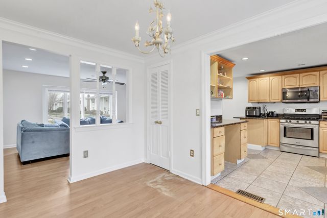 40 Carriage Path North 40, Milford, CT 06460