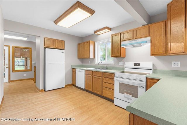 1800 Alpha Street, Lansing, MI 48910