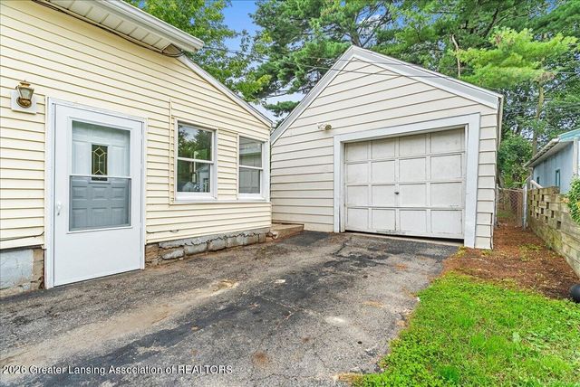 1800 Alpha Street, Lansing, MI 48910