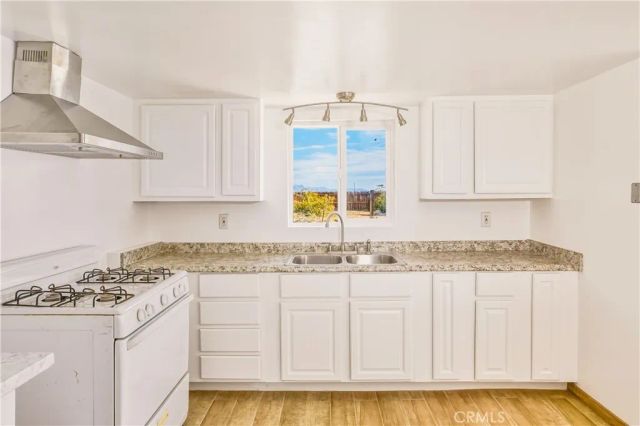 3575 Desert Villa, 29 Palms, CA 92277