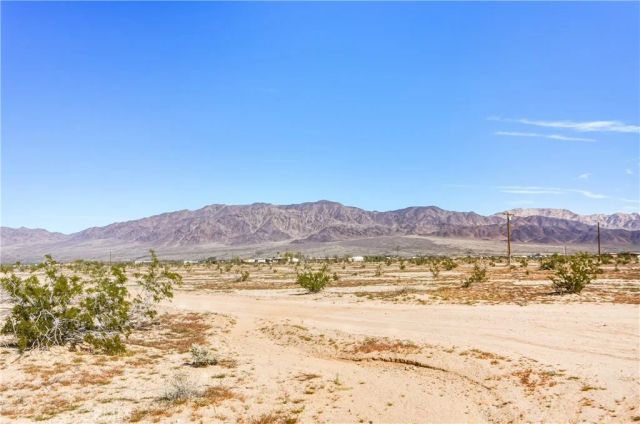 3575 Desert Villa, 29 Palms, CA 92277