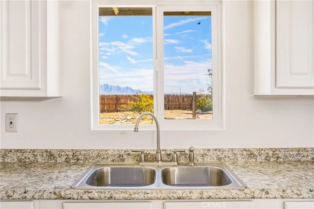 3575 Desert Villa, 29 Palms, CA 92277
