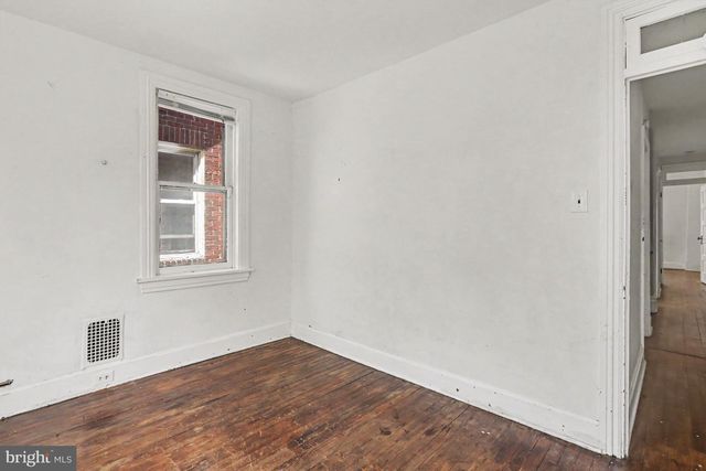 157 ROYAL TER, Harrisburg, PA 17103