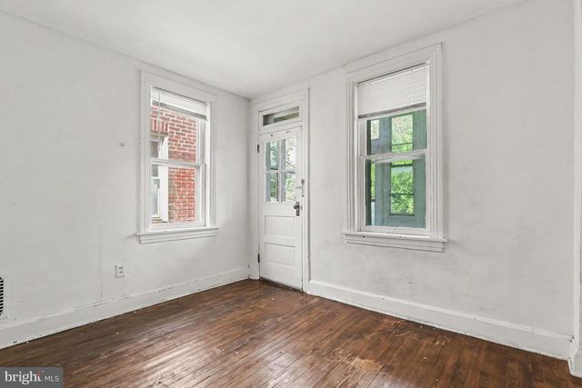 157 ROYAL TER, Harrisburg, PA 17103