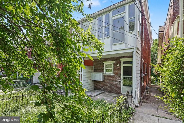 157 ROYAL TER, Harrisburg, PA 17103