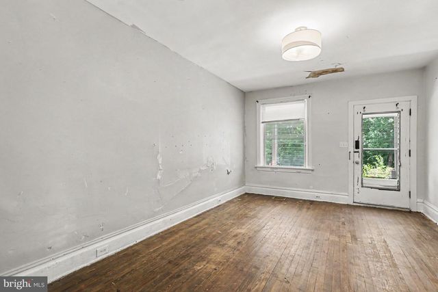 157 ROYAL TER, Harrisburg, PA 17103