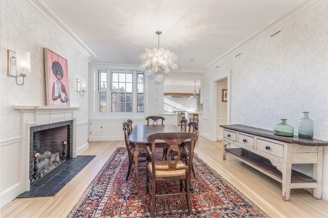 62 Beacon 3, Boston, MA 02108