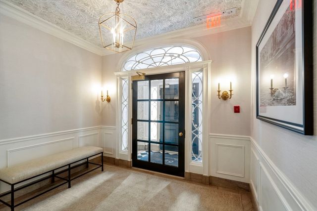 62 Beacon 3, Boston, MA 02108