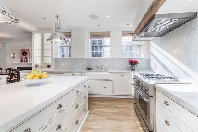 62 Beacon 3, Boston, MA 02108