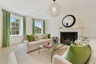 62 Beacon 3, Boston, MA 02108