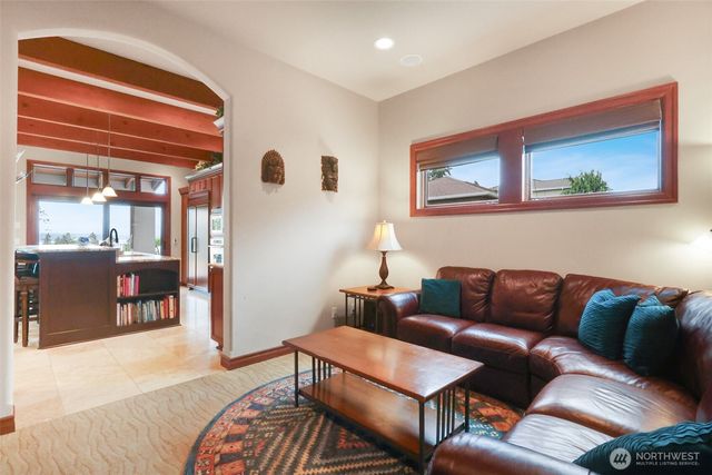1107 51st Street NE, Tacoma, WA 98422