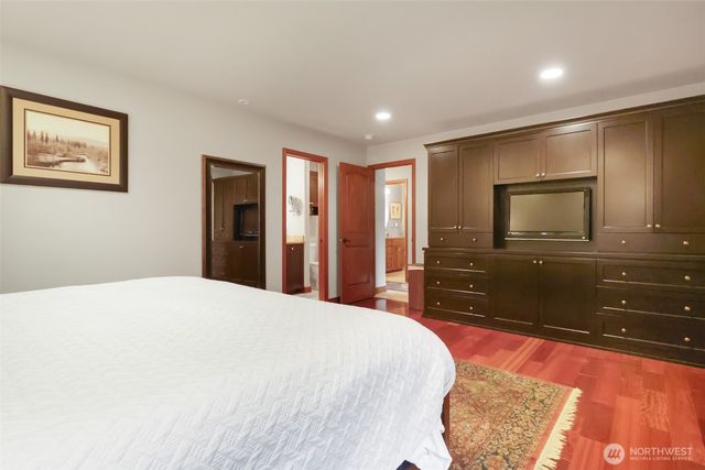 1107 51st Street NE, Tacoma, WA 98422