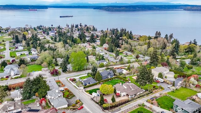 1107 51st Street NE, Tacoma, WA 98422