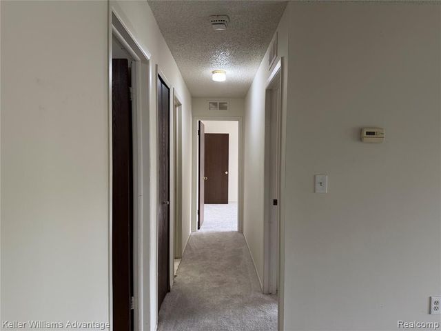 27915 Berrywood Lane 70, Farmington, MI 48334