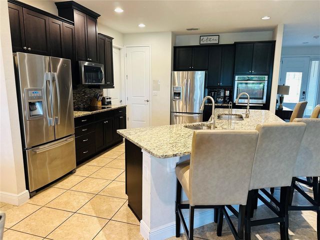 241 FALLS DRIVE, Kissimmee, FL 34747