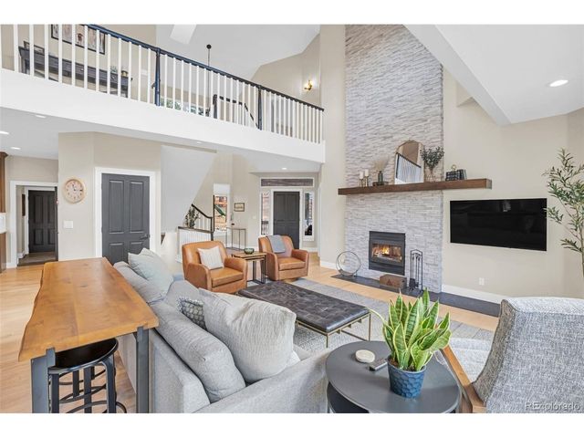 26400 Columbine Glen Ave, Golden, CO 80401