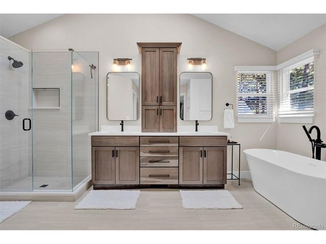 26400 Columbine Glen Ave, Golden, CO 80401