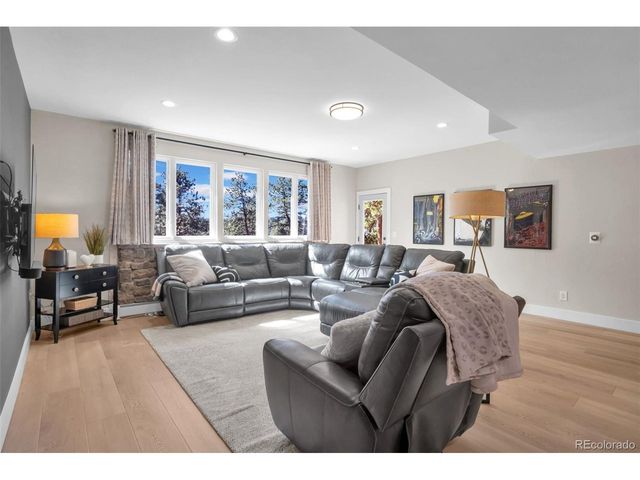 26400 Columbine Glen Ave, Golden, CO 80401