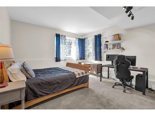 26400 Columbine Glen Ave, Golden, CO 80401