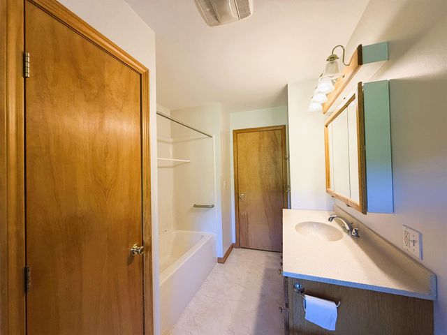 9 Mayselwood Drive, Milton, VT 05468