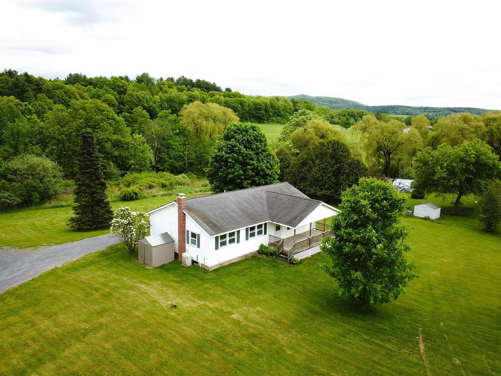 9 Mayselwood Drive, Milton, VT 05468