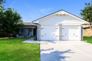1030 W Churchill Way, Mustang, OK 73064