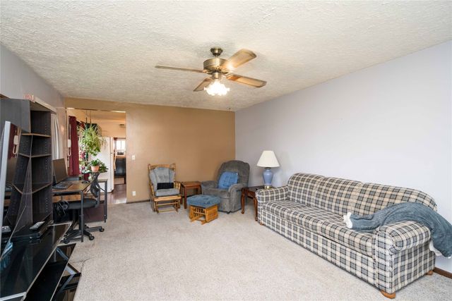 206 S Elm Street, Gilman, IA 50106