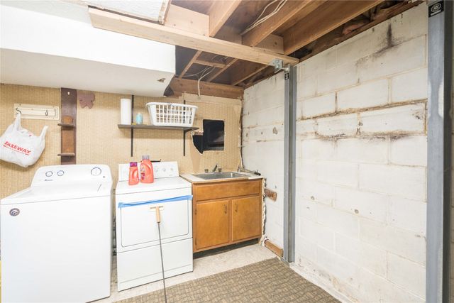 206 S Elm Street, Gilman, IA 50106
