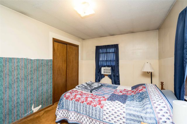 206 S Elm Street, Gilman, IA 50106