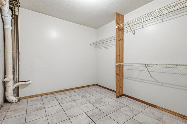 853 1661 Road, Bates City, MO 64011