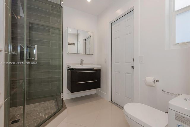 4121 SW 3rd St, Plantation, FL 33317