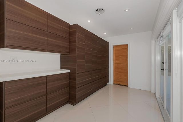 4121 SW 3rd St, Plantation, FL 33317