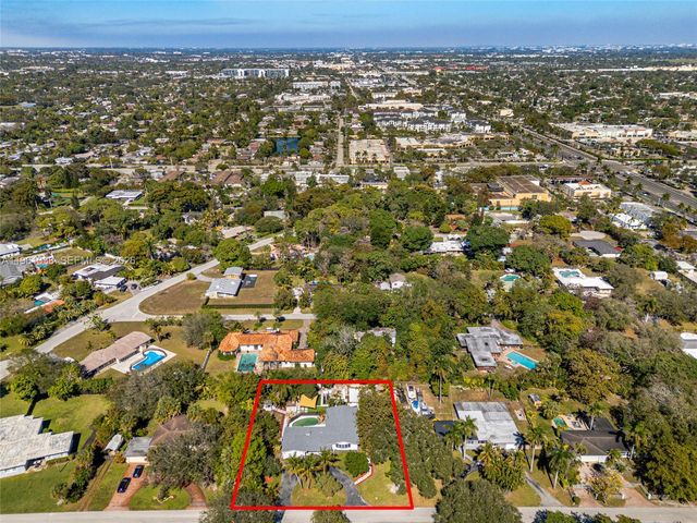 4121 SW 3rd St, Plantation, FL 33317