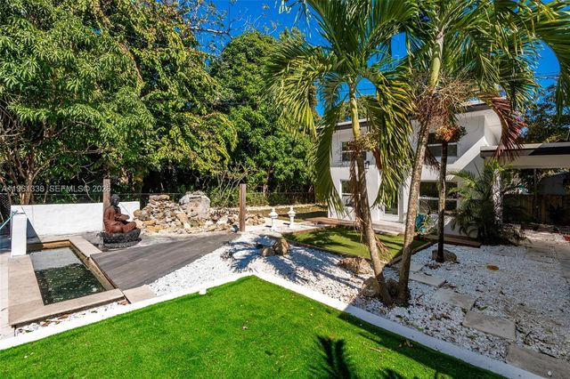 4121 SW 3rd St, Plantation, FL 33317