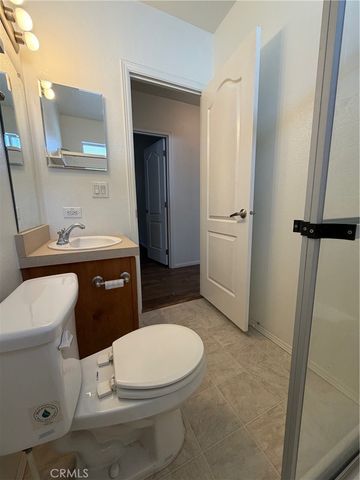 4 Katy, San Fernando, CA 91345