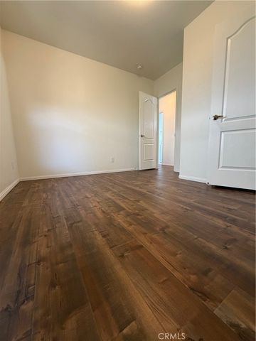 4 Katy, San Fernando, CA 91345