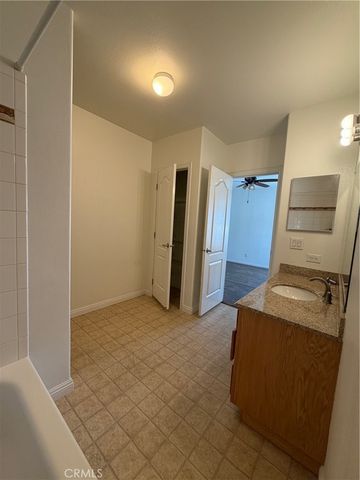 4 Katy, San Fernando, CA 91345