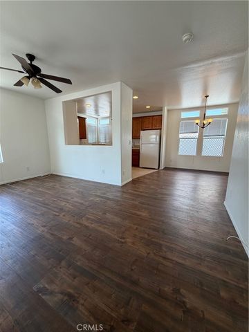 4 Katy, San Fernando, CA 91345