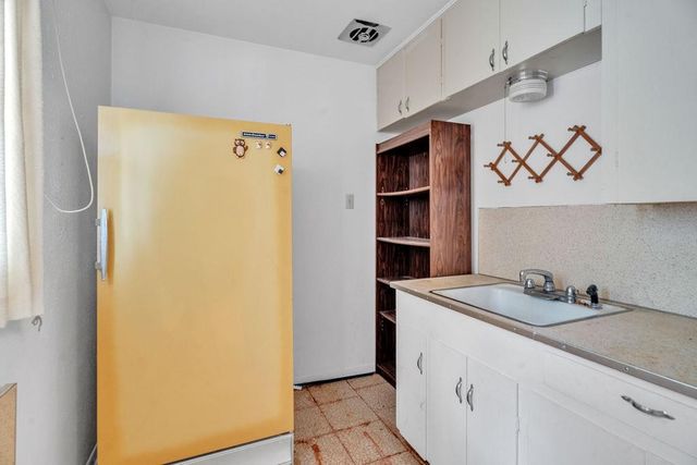 1722 Yale Ave, Big Spring, TX 79720