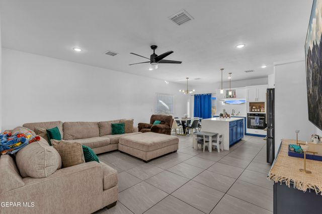 11720 FLOR PRECIOSA, Socorro, TX 79927