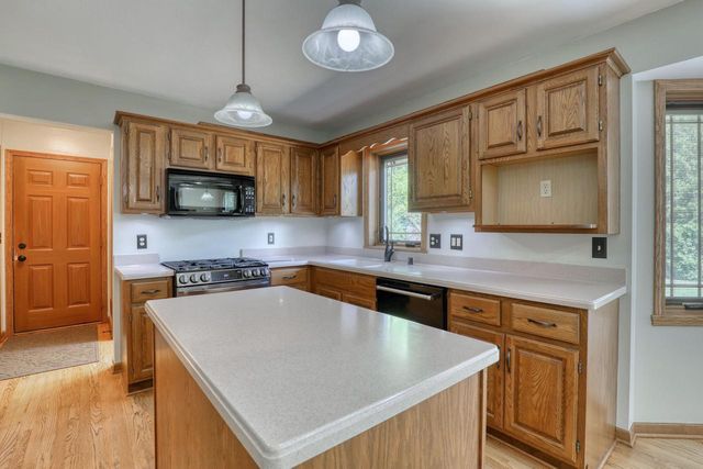 N106W7580 Chatham STREET, Cedarburg, WI 53012