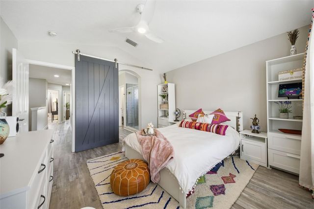 10505 CRANLEIGH COURT, Tampa, FL 33626