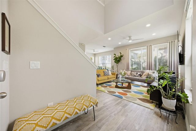 10505 CRANLEIGH COURT, Tampa, FL 33626