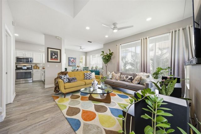 10505 CRANLEIGH COURT, Tampa, FL 33626